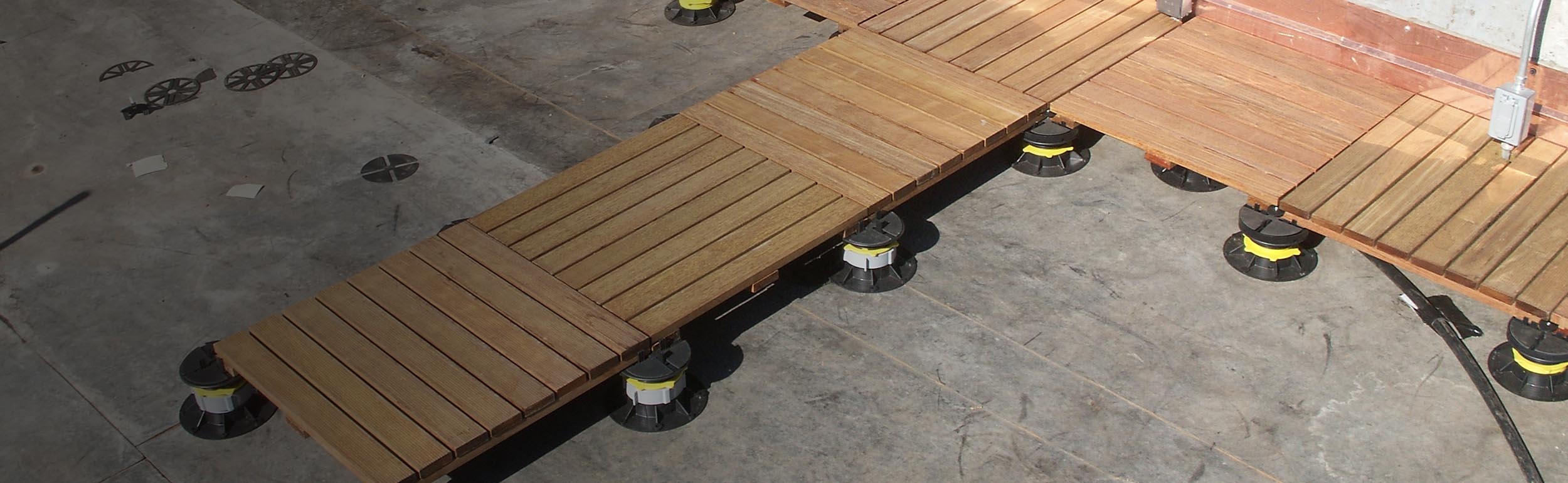 Baldosa de Madera con Soporte de Pedestal 